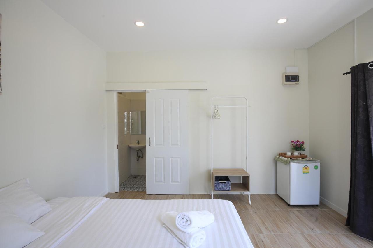 Appartement Day Off House Chiang Mai Near Walking Street Extérieur photo
